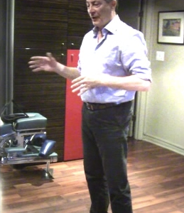 Instroduces/breaks down the postures “Ward Off Left/Ward Off Right” that are also fundamental and imperative to understand for advancement and results.